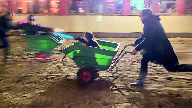 Reiterferien Silvester Freizeitprogramm Urlaub mit Kind Feriencamp für Kinder